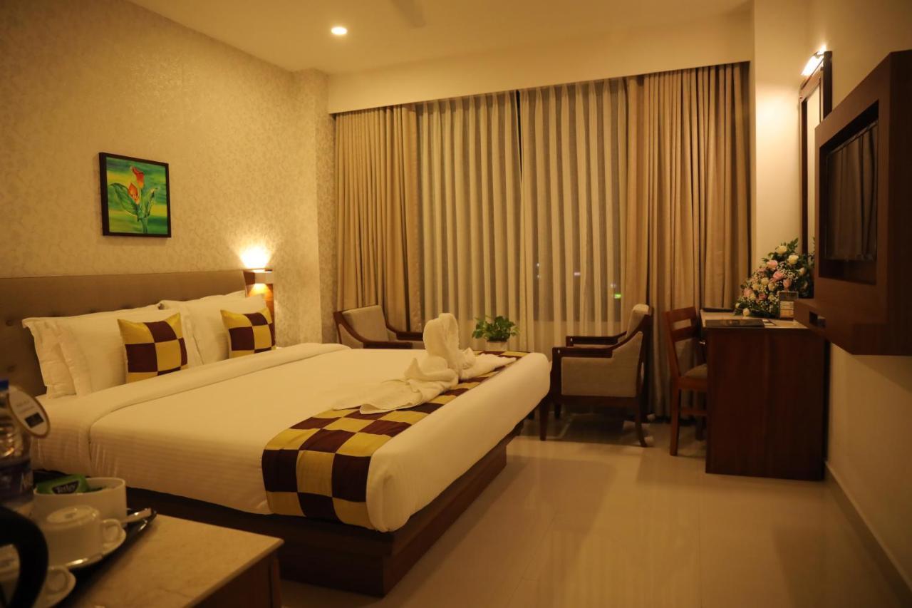 Hotel Kabani International Muvattupuzha Eksteriør bilde